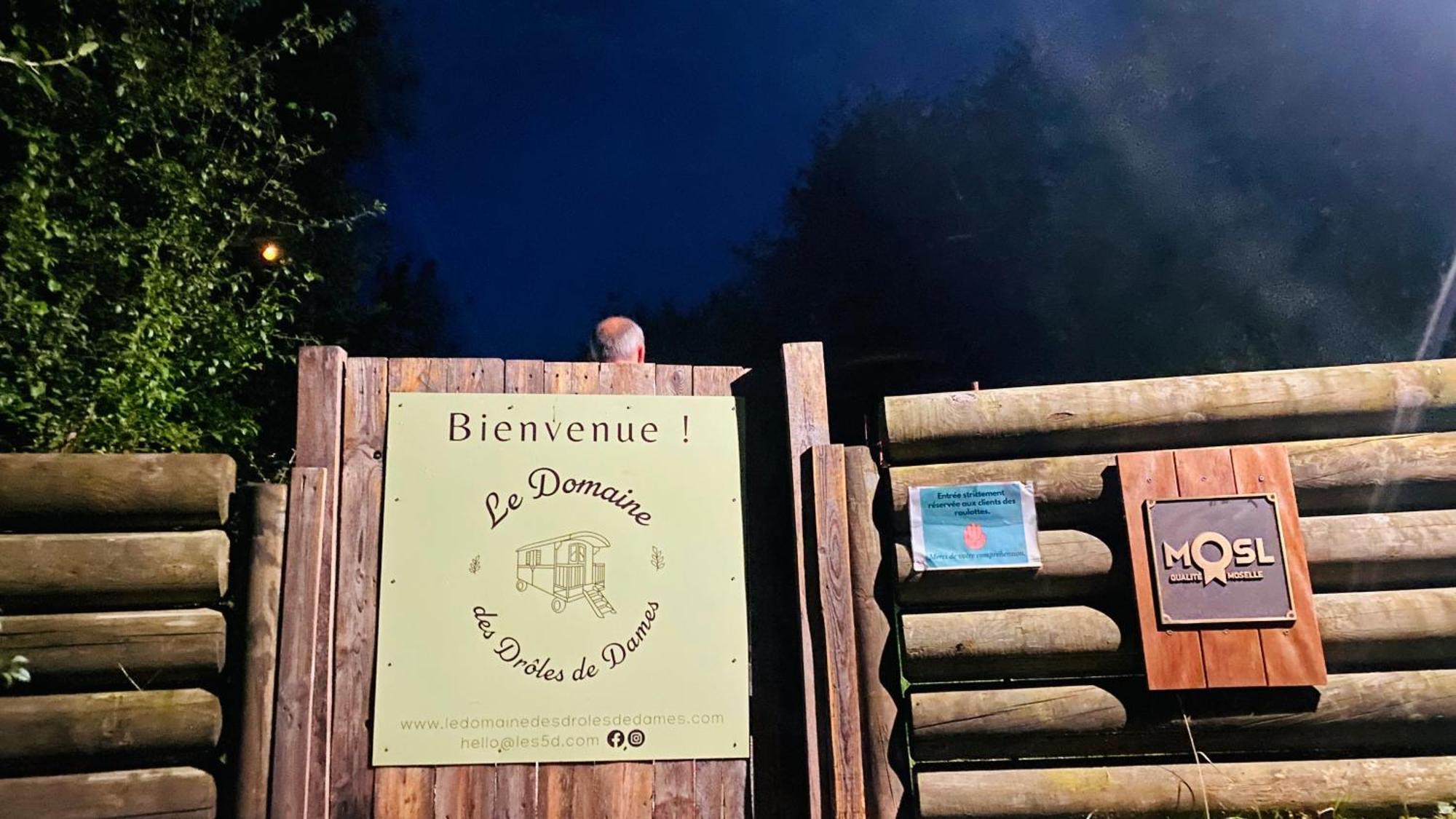 Penzion Le Domaine Des Droles De Dames Buding Exteriér fotografie